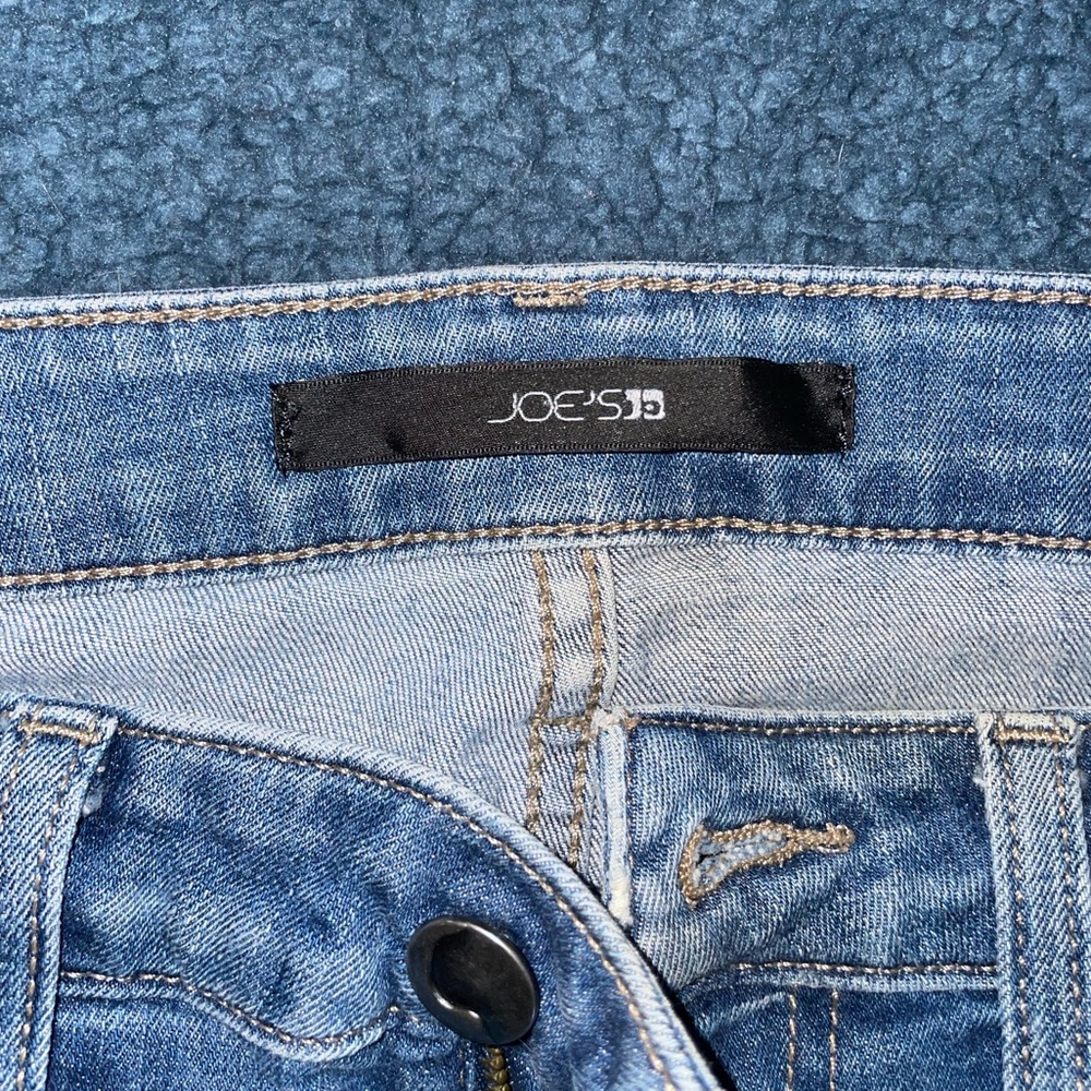 Size 27 Joe’s skinny jeans
